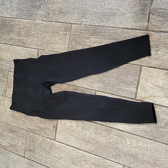 𝅺LASER cut out leggings size small - Picture 1 of 6